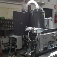 HF centralny odkurzacz przemysłowy z automatycznym czyszczeniem filtrów i systemem rozładunkowym HF 15S