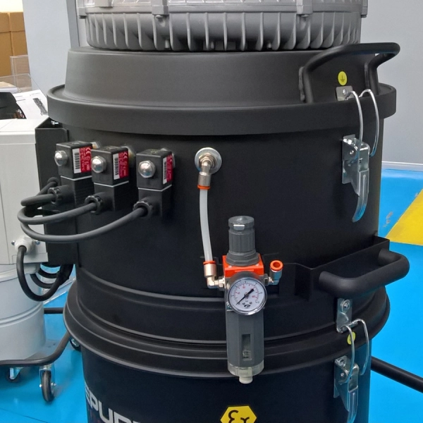 M65 SP LP TAN odkurzacz trzy silnikowy z automatycznym czyszczeniem filtrów kompresorem